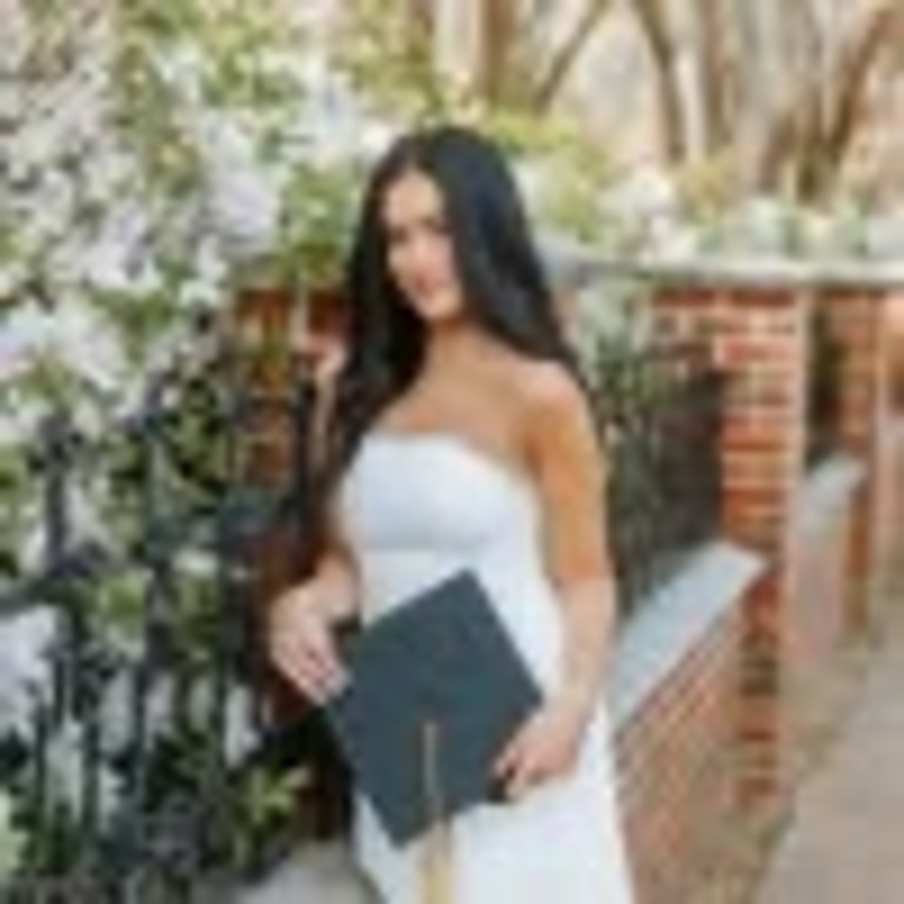 Meet your Posher, Christiana